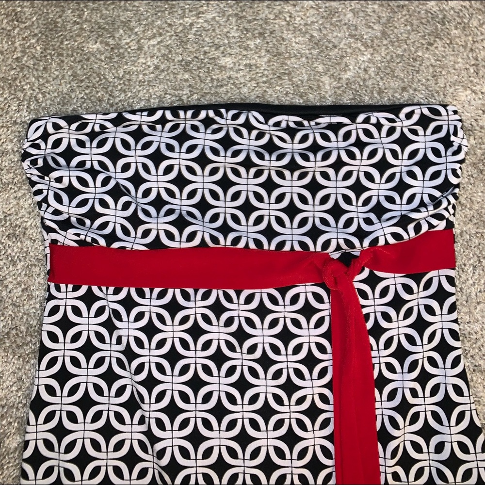 Tempted White, Black & Red Patterned Top size M - Picture 3 of 8